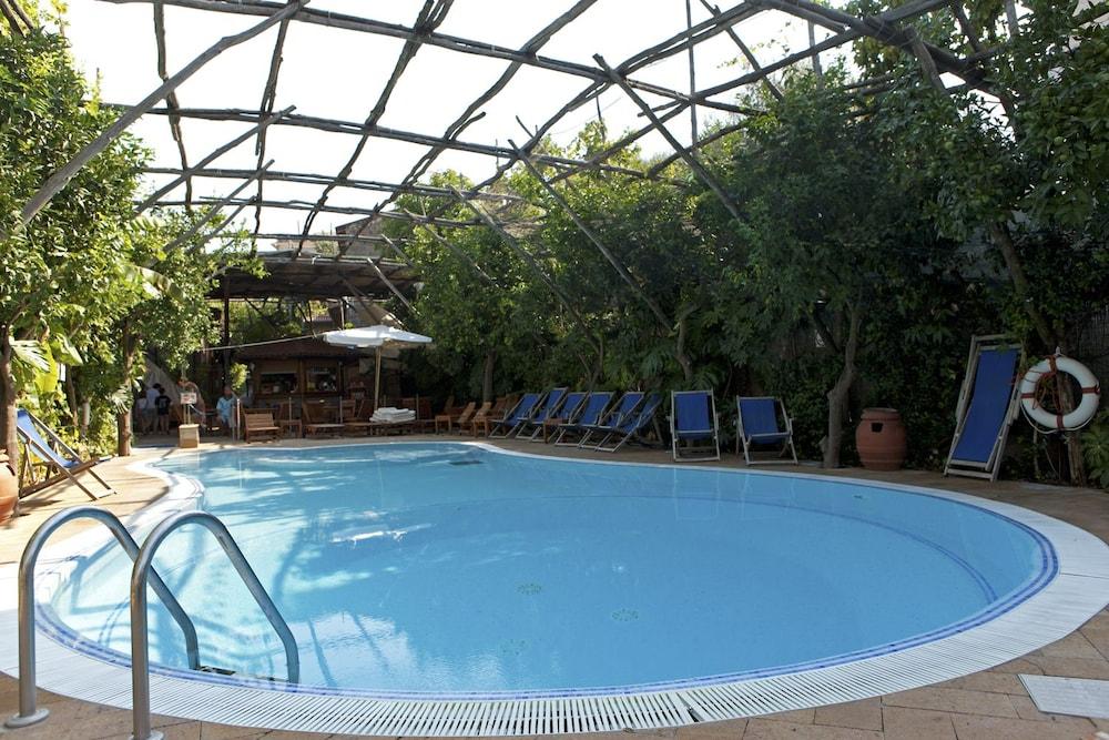 Residence Villaggio Verde Sorrento Exterior foto